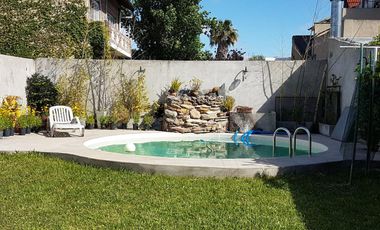 CASA 4 AMBIENTES CON PILETA - LOMAS ESTE