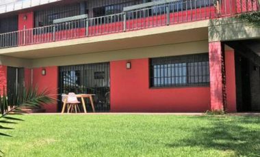 Casa espectactular en Punta Chica!