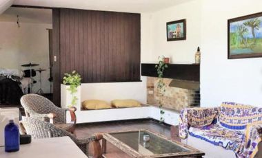 Casa espectactular en Punta Chica!