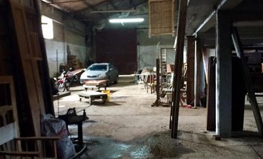 Depósito con salida a 2 calles en Luis Guillón, Esteban Echeverría