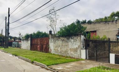 Depósito con salida a 2 calles en Luis Guillón, Esteban Echeverría