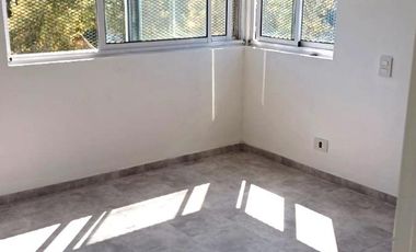 Casa en venta - 2 Dormitorios 2 Baños - 300mts2 - La Plata