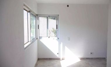 Casa en venta - 2 Dormitorios 2 Baños - 300mts2 - La Plata