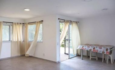 Casa en venta - 2 Dormitorios 2 Baños - 300mts2 - La Plata