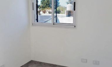 Casa en venta - 2 Dormitorios 2 Baños - 300mts2 - La Plata