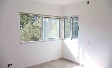 Casa en venta - 2 Dormitorios 2 Baños - 300mts2 - La Plata