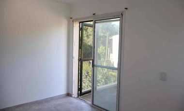 Casa en venta - 2 Dormitorios 2 Baños - 300mts2 - La Plata