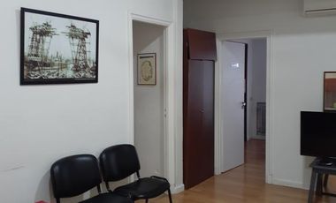 Venta departamento u oficina  cuatro ambientes dos baños muy  luminoso - Barrio Norte