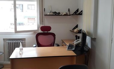 Venta departamento u oficina  cuatro ambientes dos baños muy  luminoso - Barrio Norte