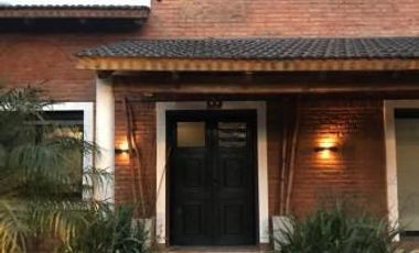 Casa en Alvarez