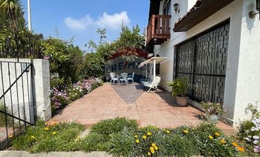 Amplia casa sector Alianza Francesa, Vitacura