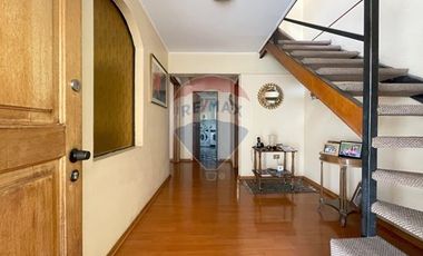 Amplia casa sector Alianza Francesa, Vitacura