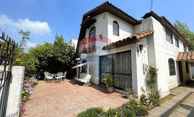 Amplia casa sector Alianza Francesa, Vitacura