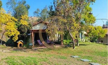 Espectacular Casa Colonial en Hacienda Chacabuco