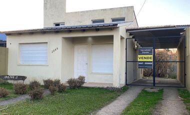 Casa en venta de 2 dormitorios c/ cochera en San José