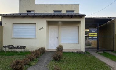 Casa en venta de 2 dormitorios c/ cochera en San José