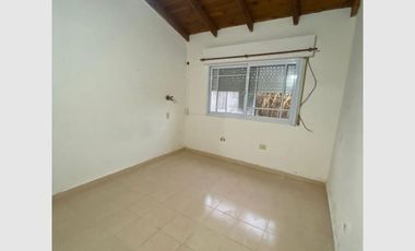 Casa en venta de 2 dormitorios c/ cochera en San José