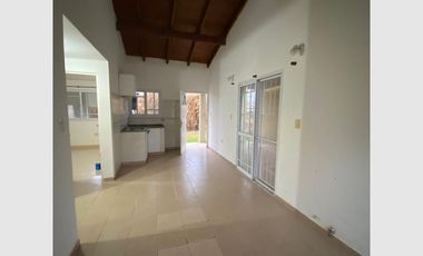Casa en venta de 2 dormitorios c/ cochera en San José