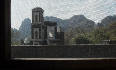 Terreno con uso de posible hotel - Venta