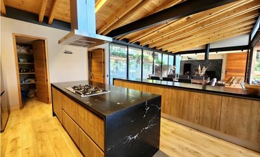Casa en Venta en Avándaro Valle de Bravo