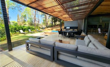 Casa en Venta en Avándaro Valle de Bravo