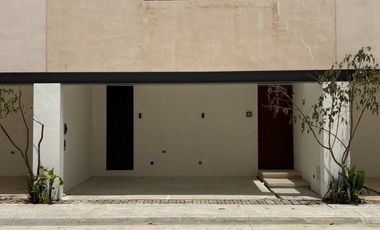 Casa en venta con paneles solares y amenidades en Cholul