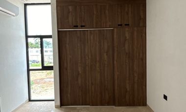 Casa en venta con paneles solares y amenidades en Cholul