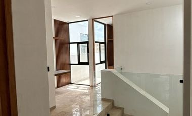 Casa en venta con paneles solares y amenidades en Cholul