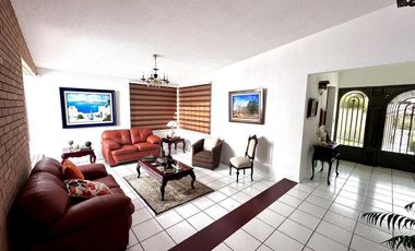 Venta Casas 1 Piso (1,000m2) | Villas del Meson | Qro76 | $8.8mdp