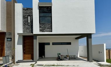 Casa en Venta Punta Tiburón