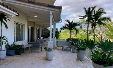 Se vende apartamento de playa en Buenaventura - Rio Hato.