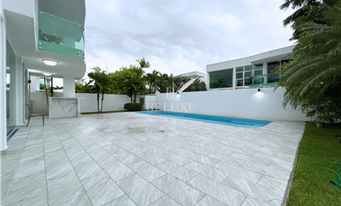 VENTA CASA DE ESQUINA CON PISCINA EN COSTA SUR, COSTA ESMERALDA (8)