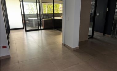 LOCAL / MARBELLA / PLAZA NODO 54 / 460M2 / CON OFICINA / AMOBLADO