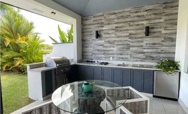 Se vende apartamento de playa en Buenaventura - Rio Hato.
