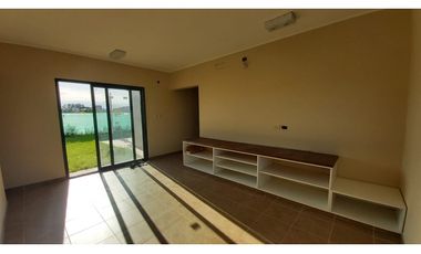 CASA · VENTA BARRIO PRIVADO· OLIVOS DE PALMA · 3  DORMITORIOS