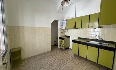 Casa PH en venta en Quilmes Este