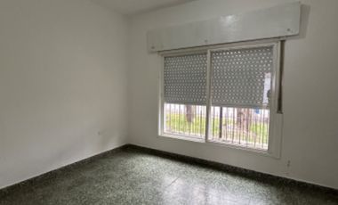 Casa PH en venta en Quilmes Oeste
