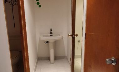 Oficina de 120m2 por Av de Las fuente en Lomas de Tecamachalco