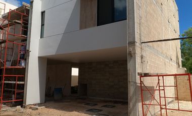 Townhouses de lujo de 3 Recamaras en Temozón Norte. 