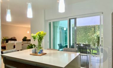 Residencia de lujo en venta en Arauca junto al Tec de Monterrey GDL