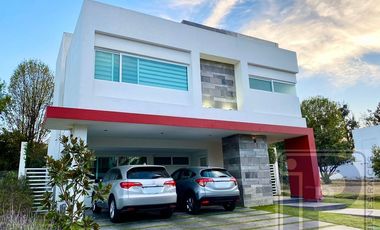 Residencia de lujo en venta en Arauca junto al Tec de Monterrey GDL