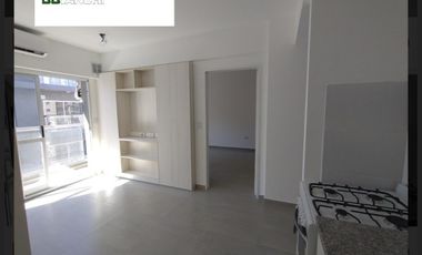 DEPARTAMENTO 2 AMBIENTES CON BALCON EN 12*