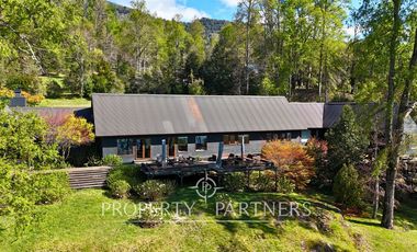 Espectacular casa con 2 ha y mas de 110 mts de orilla de Lago