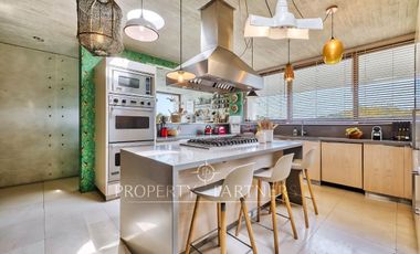 Espectacular casa mediterránea en Valle Escondido