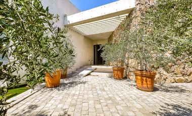 Espectacular casa mediterránea en Valle Escondido