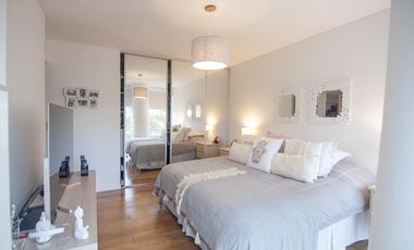 Departamento 4 ambientes con 2 cocheras y baulera en  Complejo Al Río