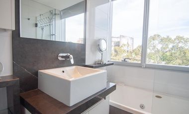 Departamento 4 ambientes con 2 cocheras y baulera en  Complejo Al Río