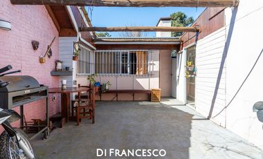 Casa con dependencia en venta en Pinamar - Barrio San José