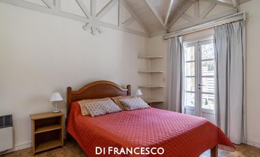 Casa con dependencia en venta en Pinamar - Barrio San José