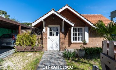 Casa con dependencia en venta en Pinamar - Barrio San José